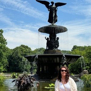 Meet your Posher, Kaela